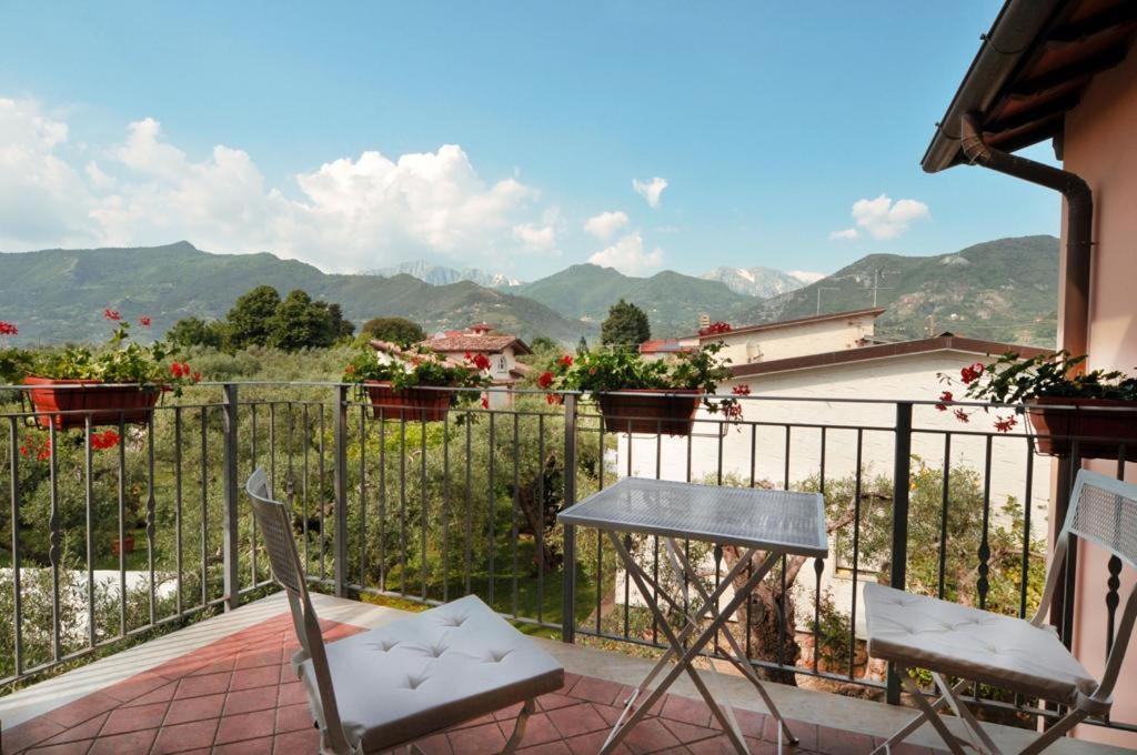 Bed and Breakfast La Madonnina à Querceta Extérieur photo